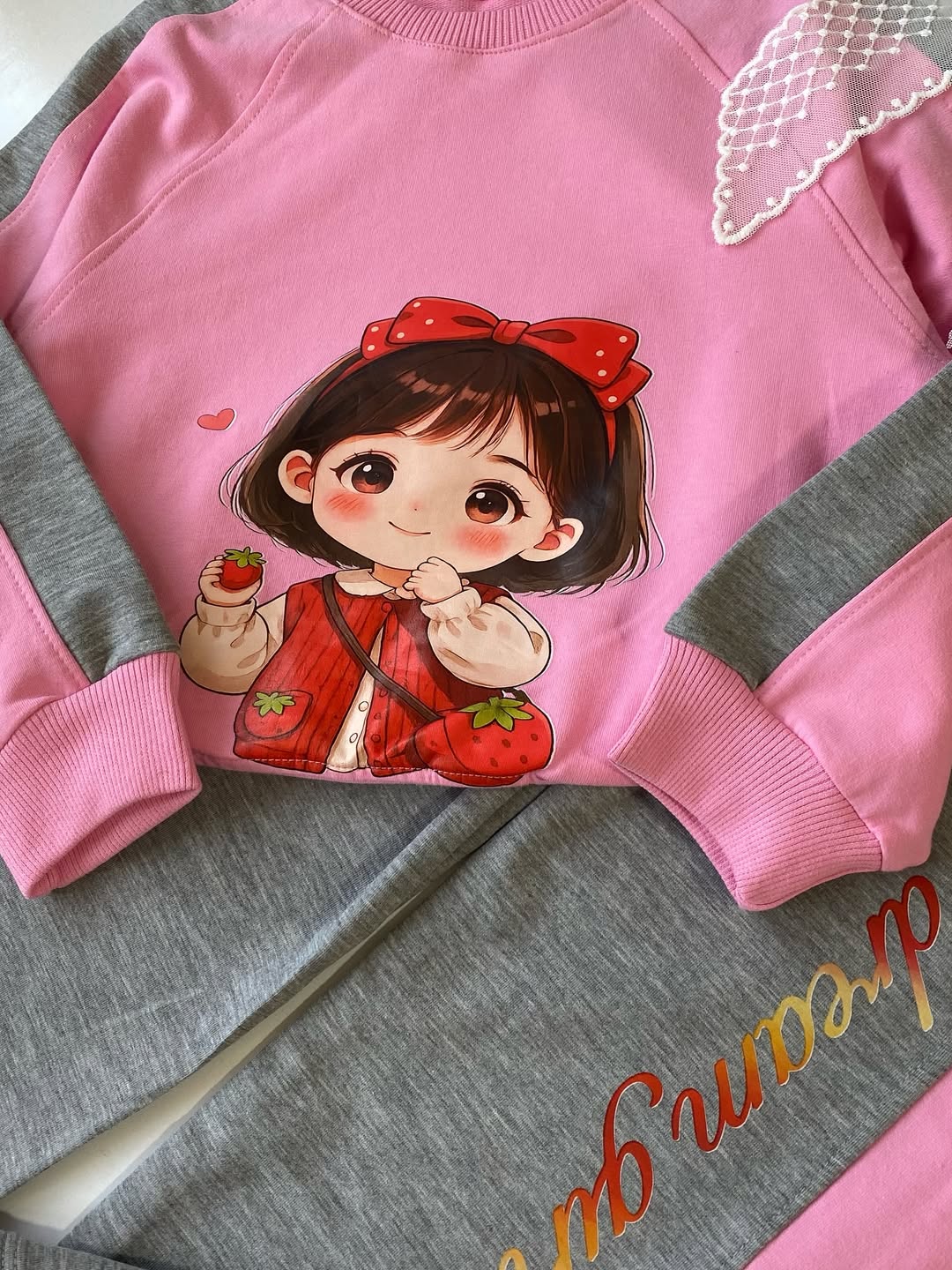 ست دختر توت فرنگی مانلی