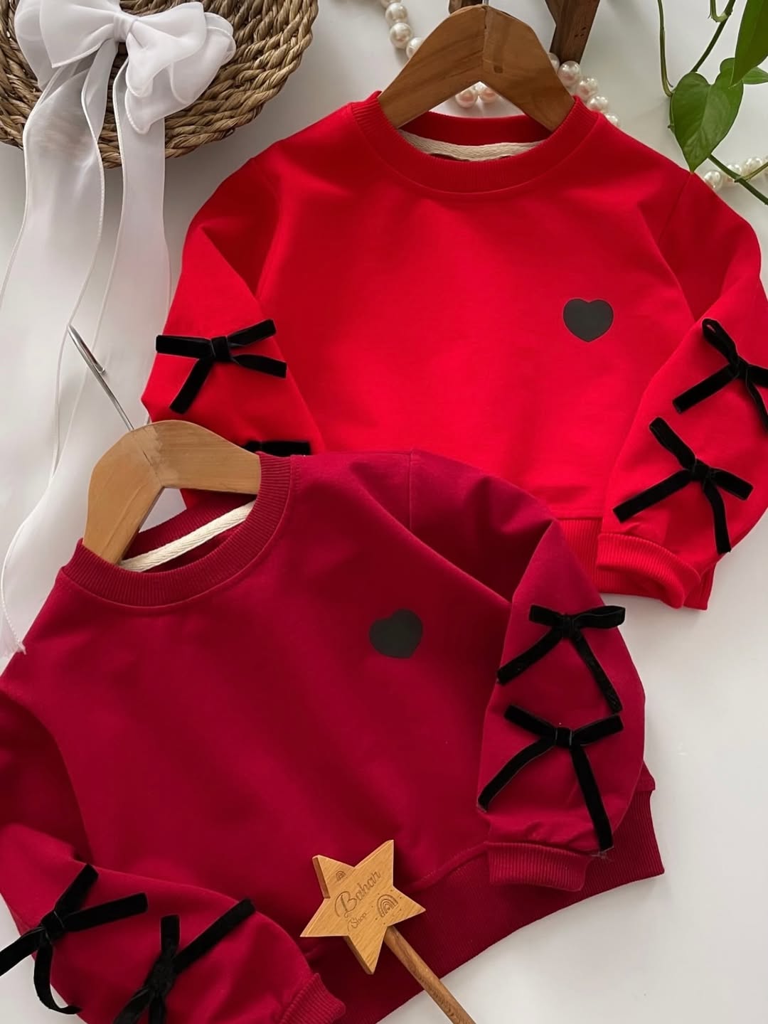 کراپ و دامن قرمز